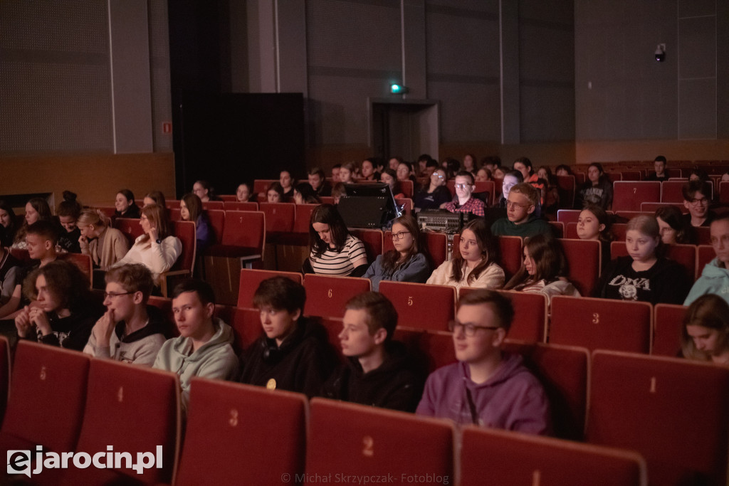 Konferencja z młodzieżą o młodzieży