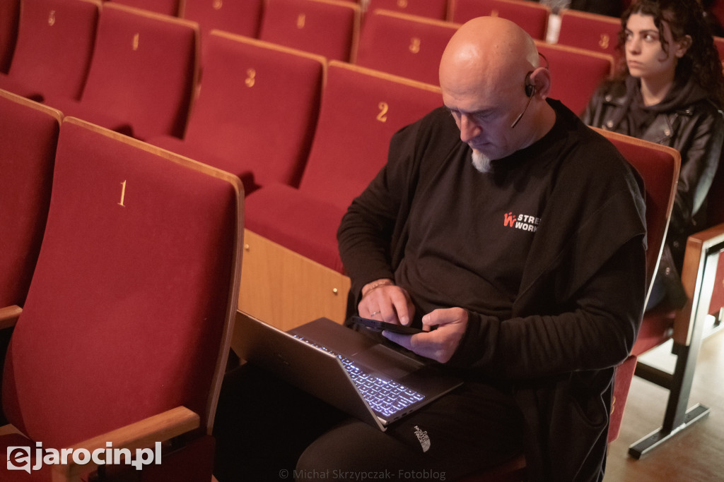 Konferencja z młodzieżą o młodzieży
