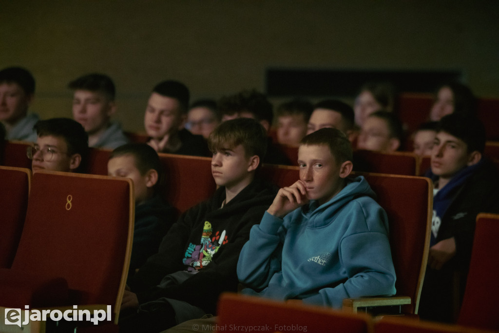Konferencja z młodzieżą o młodzieży