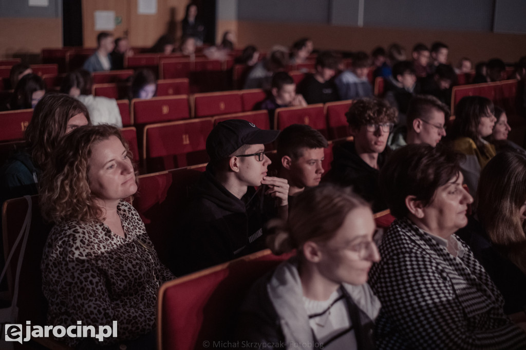 Konferencja z młodzieżą o młodzieży