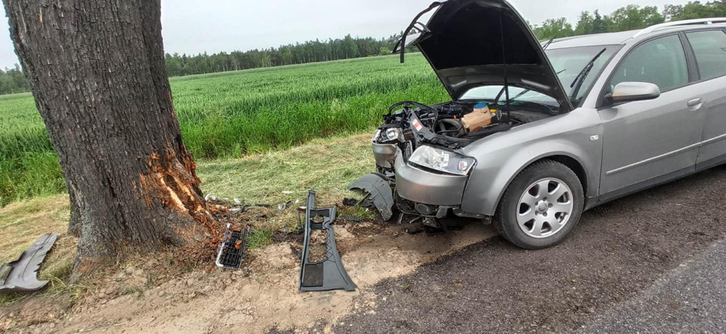 Wypadek między Komorzem a Klęką