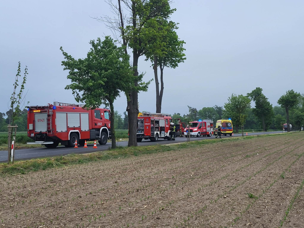 Wypadek między Komorzem a Klęką