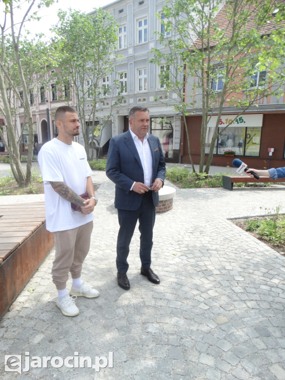 Konferencja prasowa Karoli Linettego i Adama Pawlickiego