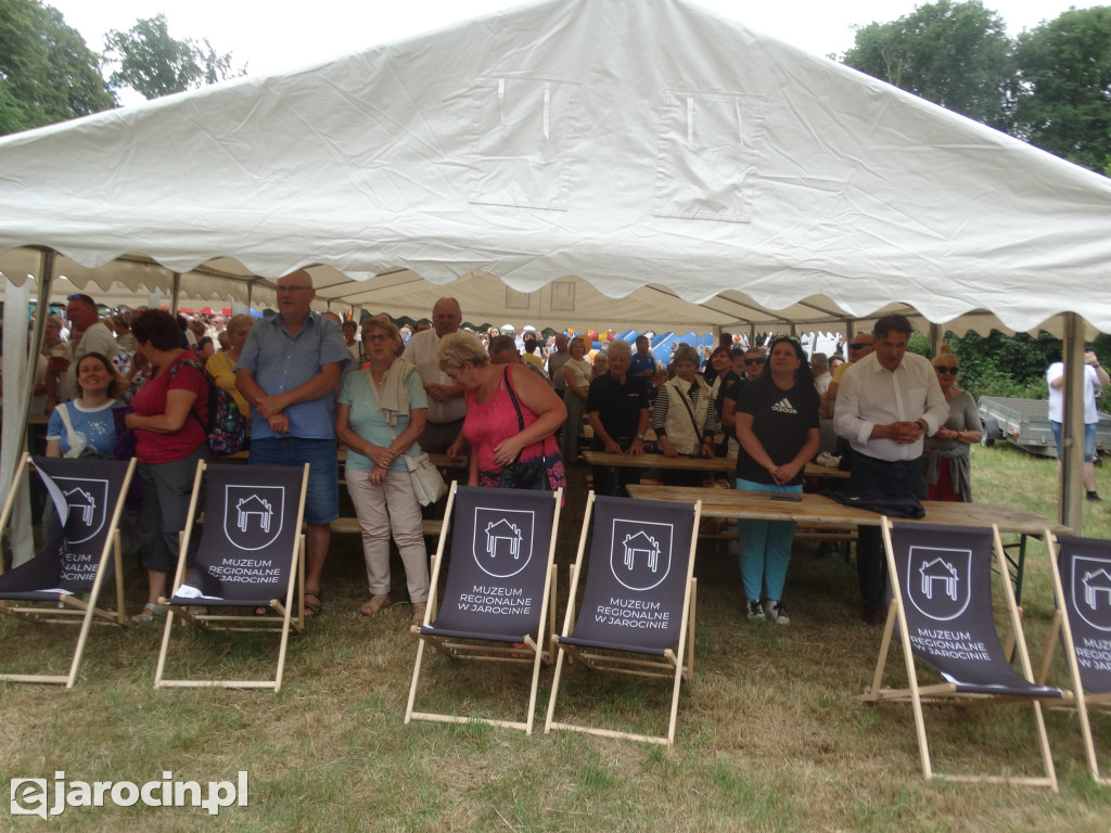 Niedziela przy Młynie w Wilkowyi