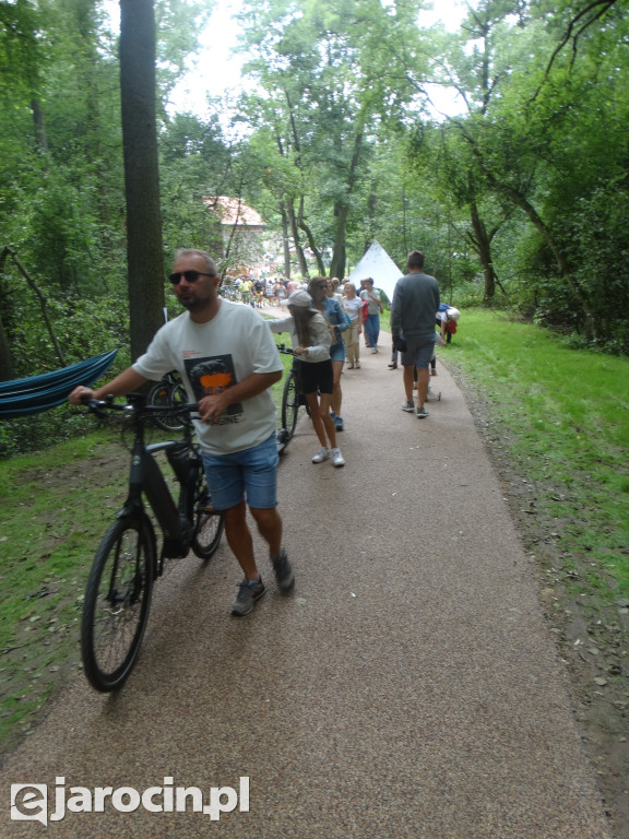 Niedziela przy Młynie w Wilkowyi