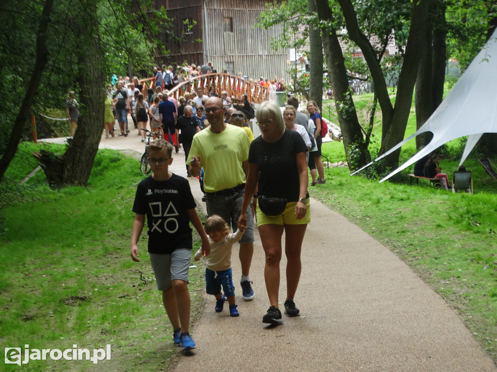 Niedziela przy Młynie w Wilkowyi