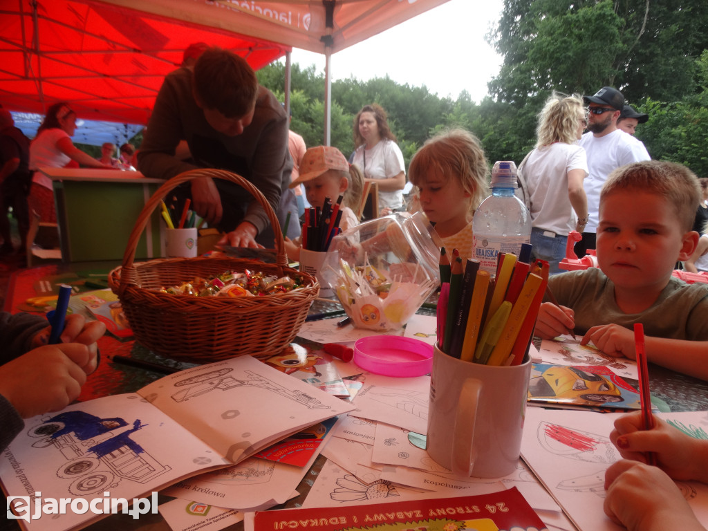 Niedziela przy Młynie w Wilkowyi
