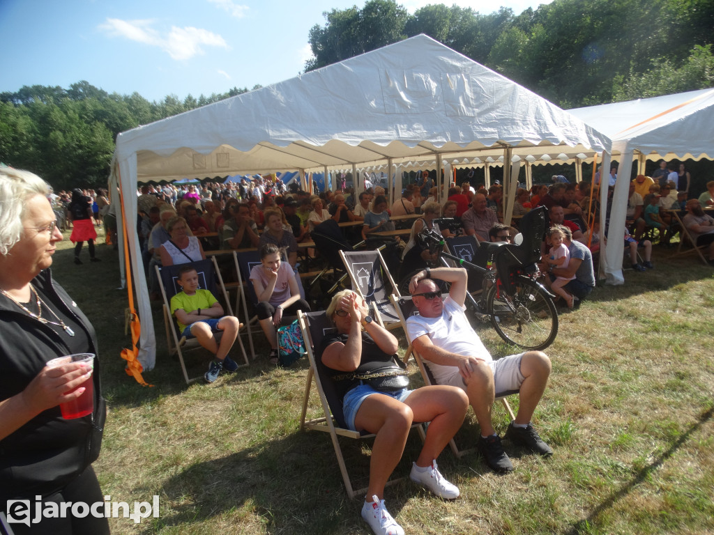 Niedziela przy Młynie w Wilkowyi