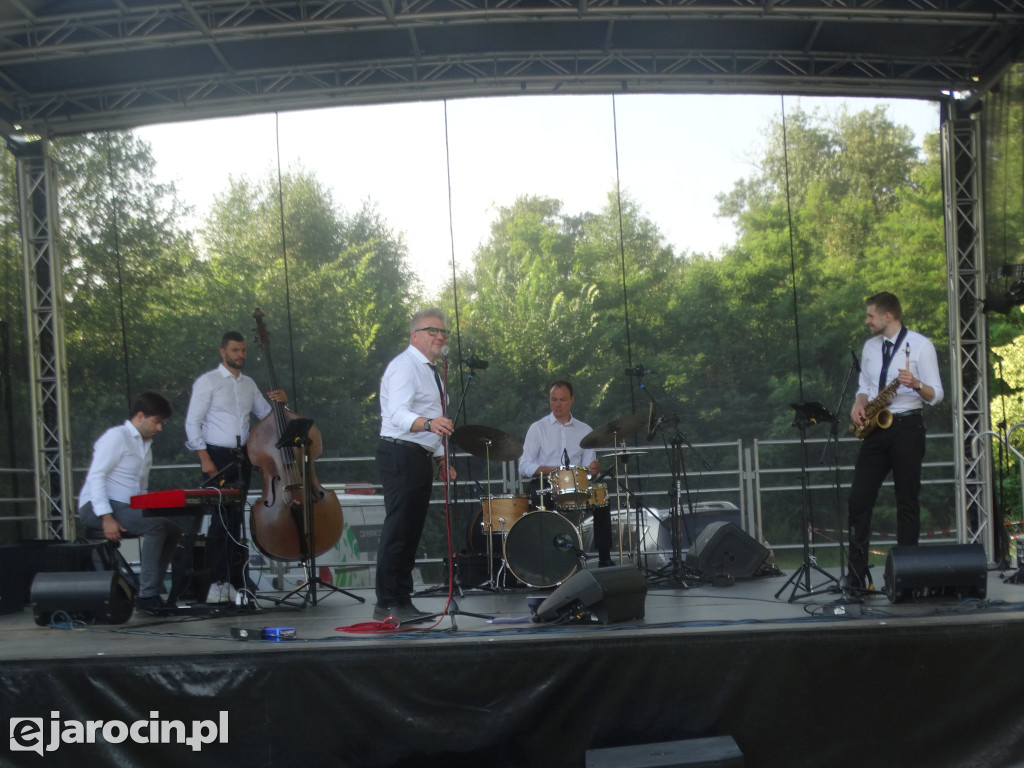 Niedziela przy Młynie w Wilkowyi