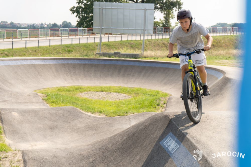 Uczyli się jak dobrze jeździć na pumptracku