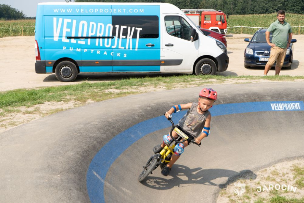 Uczyli się jak dobrze jeździć na pumptracku