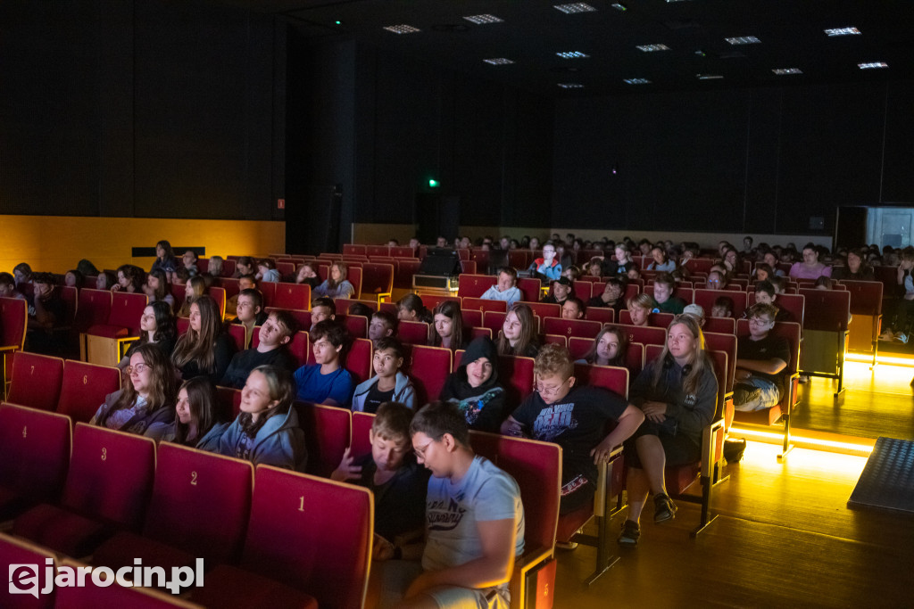 Konferencja z młodzieżą o młodzieży