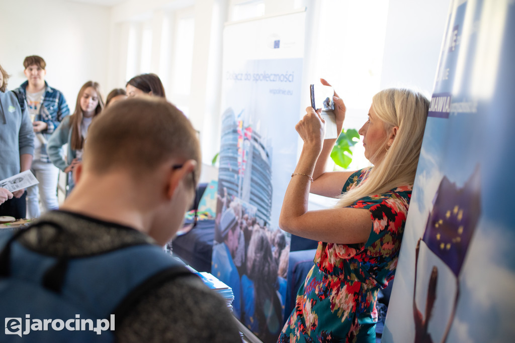 Konferencja z młodzieżą o młodzieży