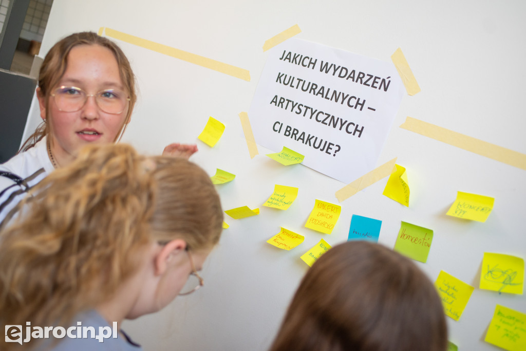 Konferencja z młodzieżą o młodzieży