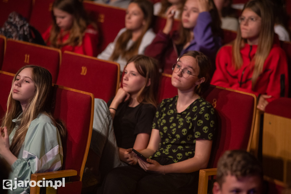 Konferencja z młodzieżą o młodzieży