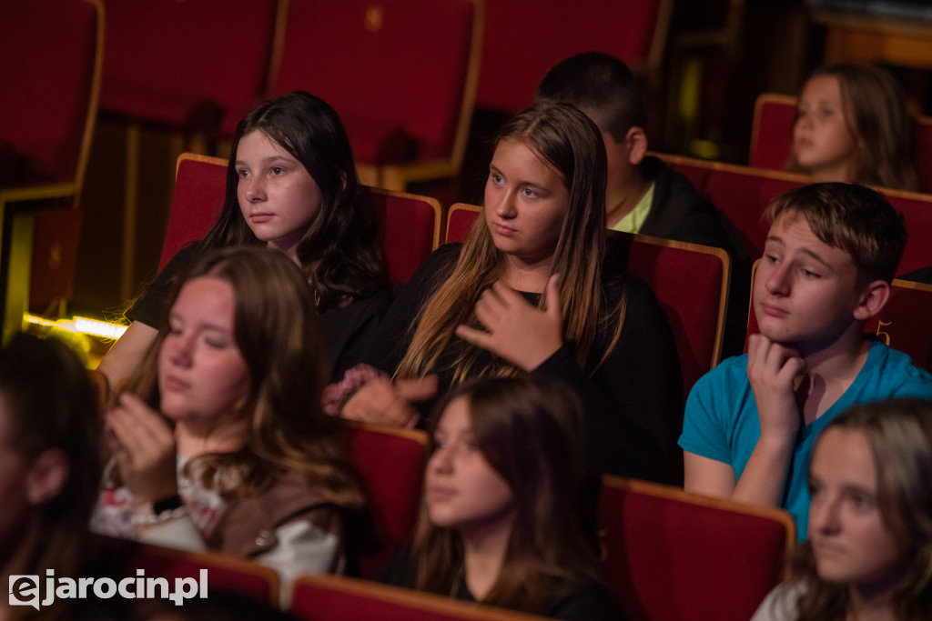 Konferencja z młodzieżą o młodzieży