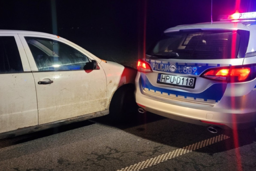 Skodą Fabią uciekał policjantom przez trzy powiaty