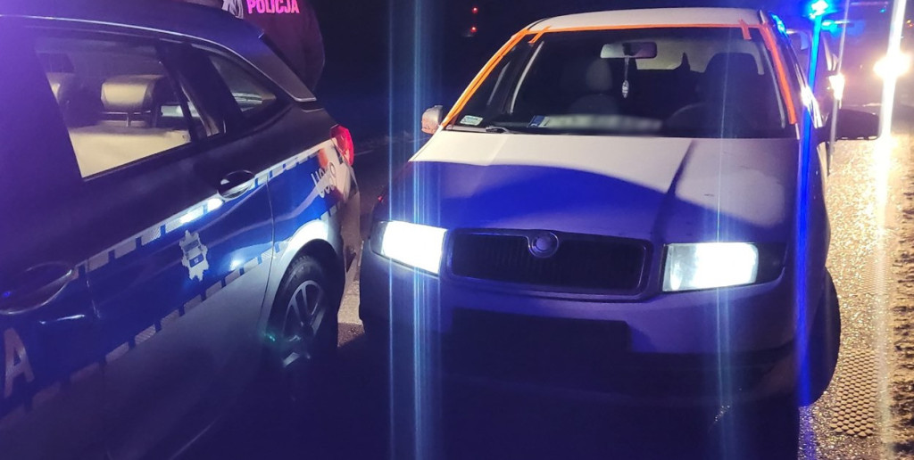 Skodą Fabią uciekał policjantom przez trzy powiaty