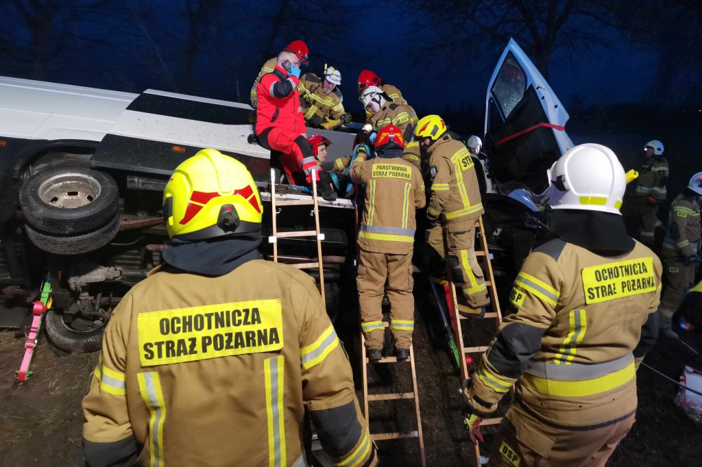 Wypadek busa na krajowej „15”