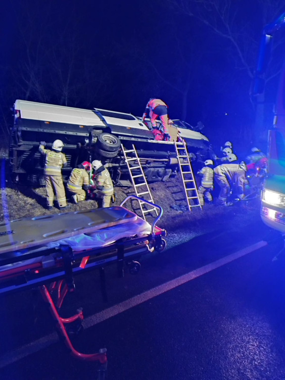 Wypadek busa na krajowej „15”