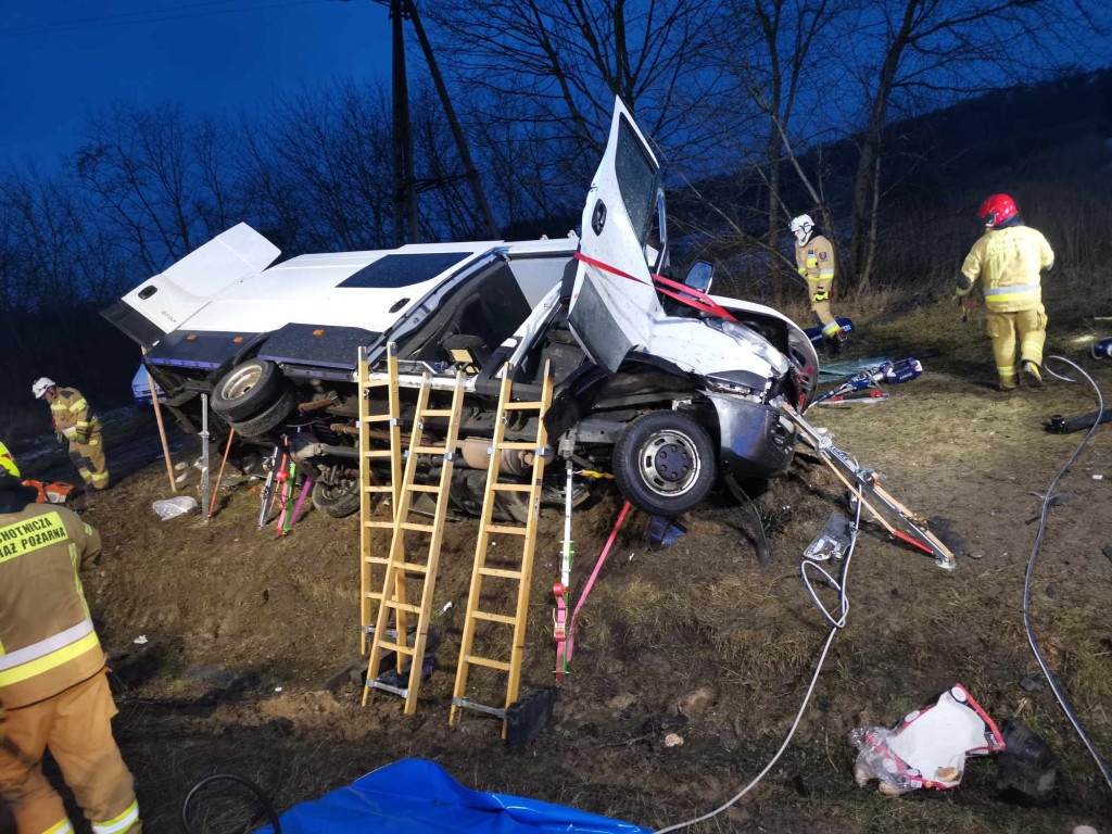 Wypadek busa na krajowej „15”
