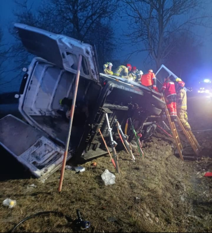 Wypadek busa na krajowej „15”
