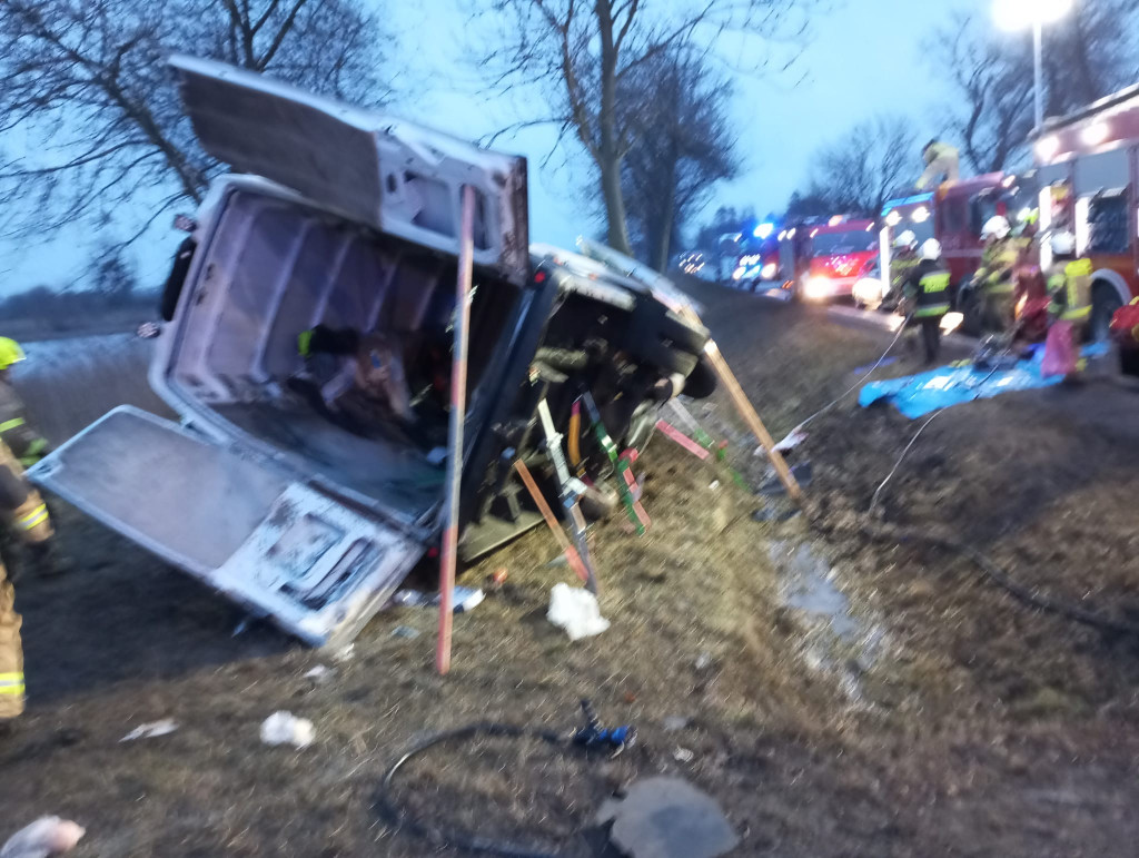 Wypadek busa na krajowej „15”