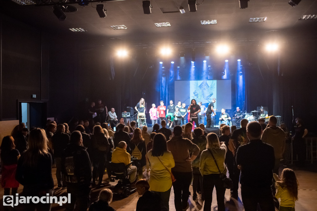 Koncert dla Zuzi. Małej dziewczynki z dużymi problemami