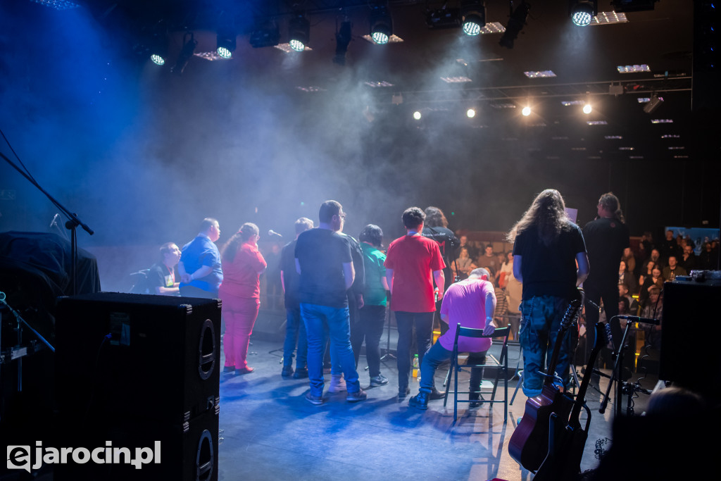 Koncert dla Zuzi. Małej dziewczynki z dużymi problemami