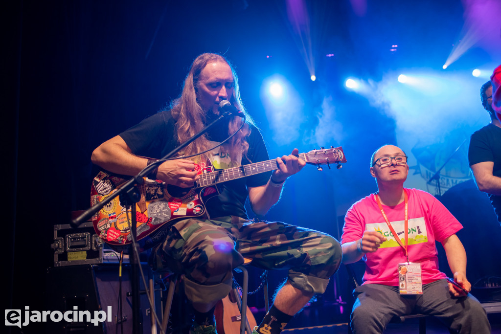 Koncert dla Zuzi. Małej dziewczynki z dużymi problemami