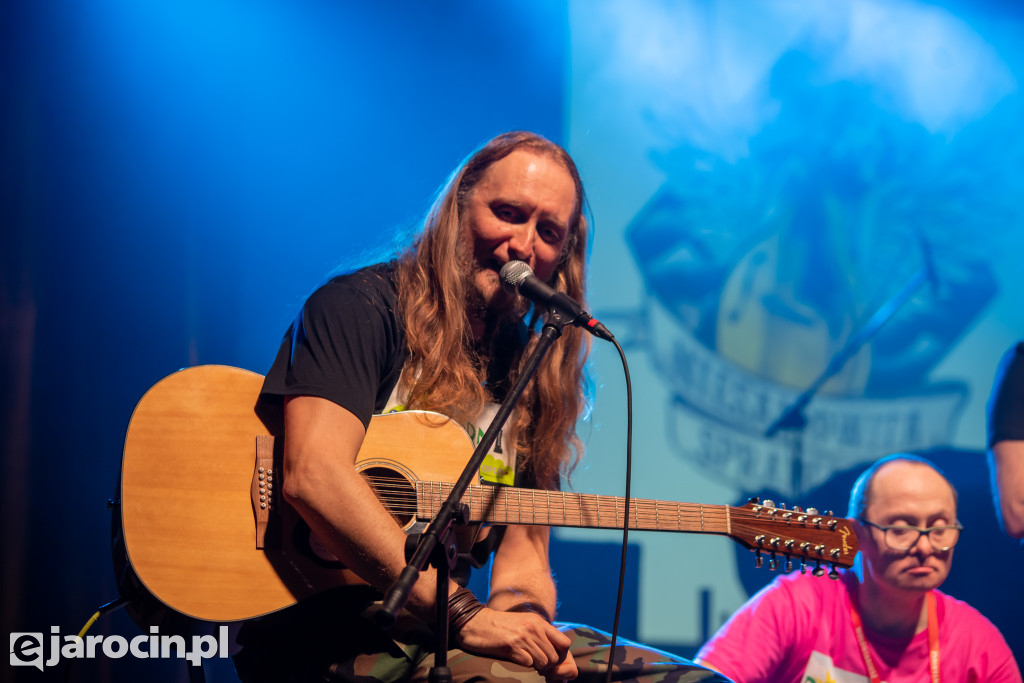 Koncert dla Zuzi. Małej dziewczynki z dużymi problemami