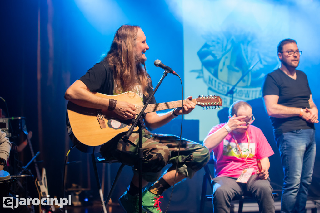 Koncert dla Zuzi. Małej dziewczynki z dużymi problemami