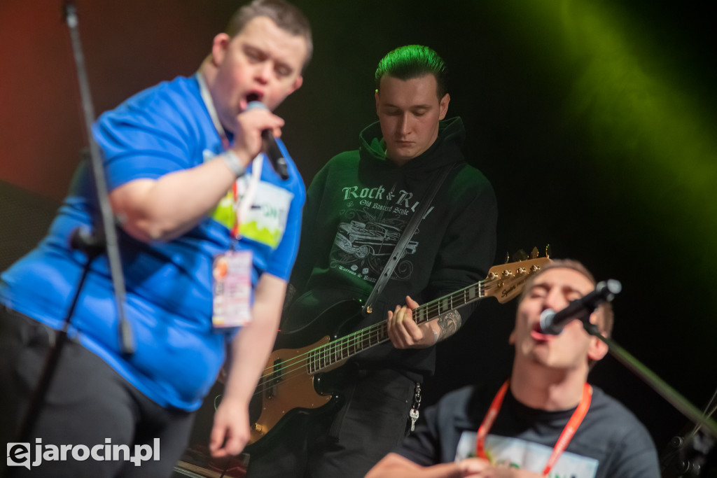 Koncert dla Zuzi. Małej dziewczynki z dużymi problemami