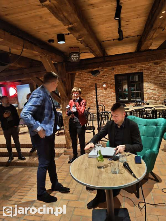 Raport o Festiwalu i spotkanie z autorem książki o zespole KAT