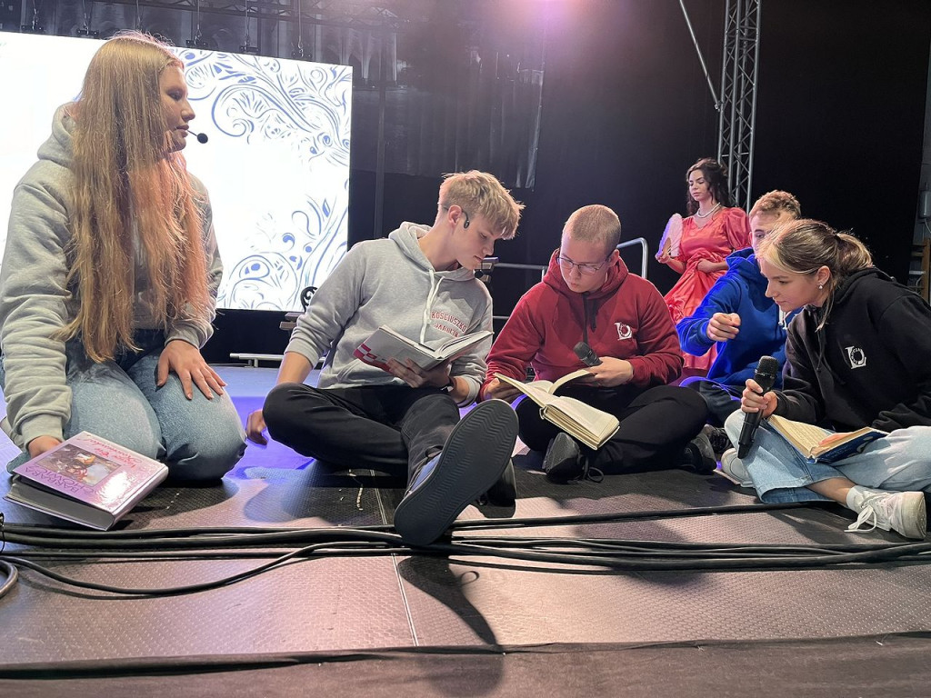 100-lecie nadania imienia jarocińskiemu liceum