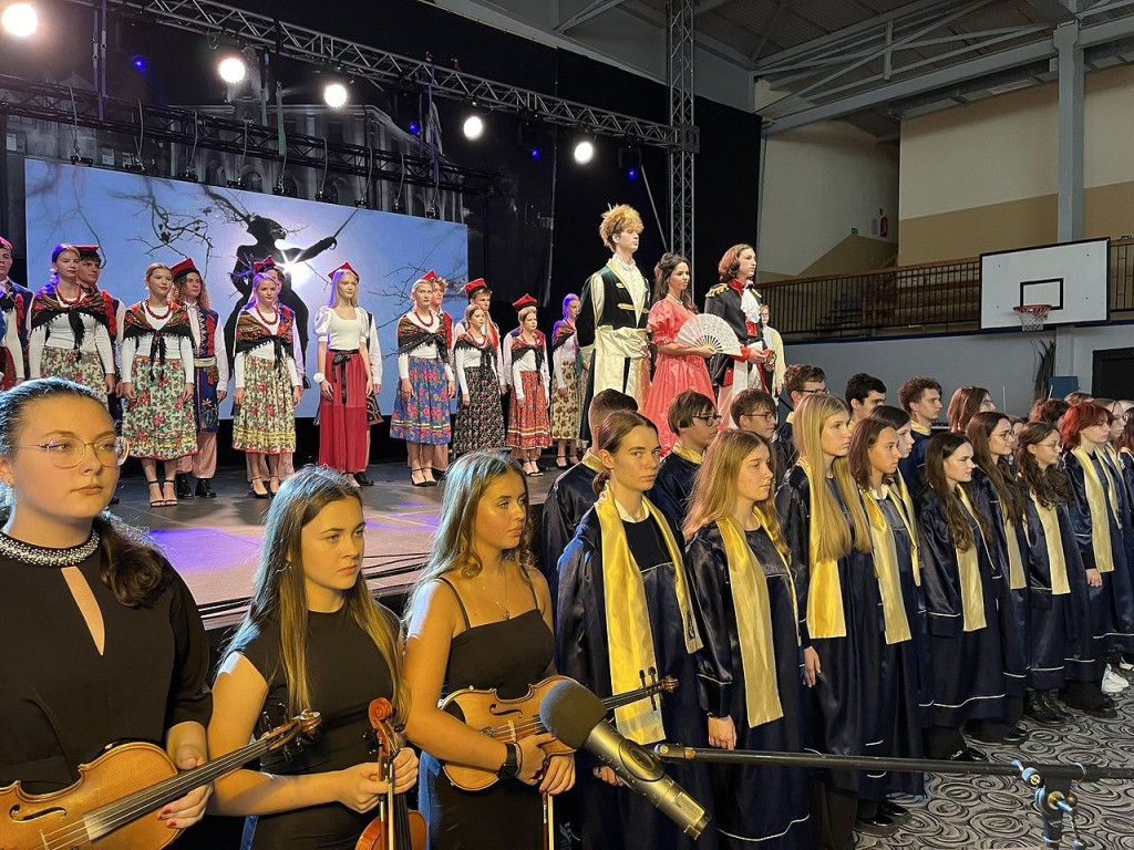 100-lecie nadania imienia jarocińskiemu liceum