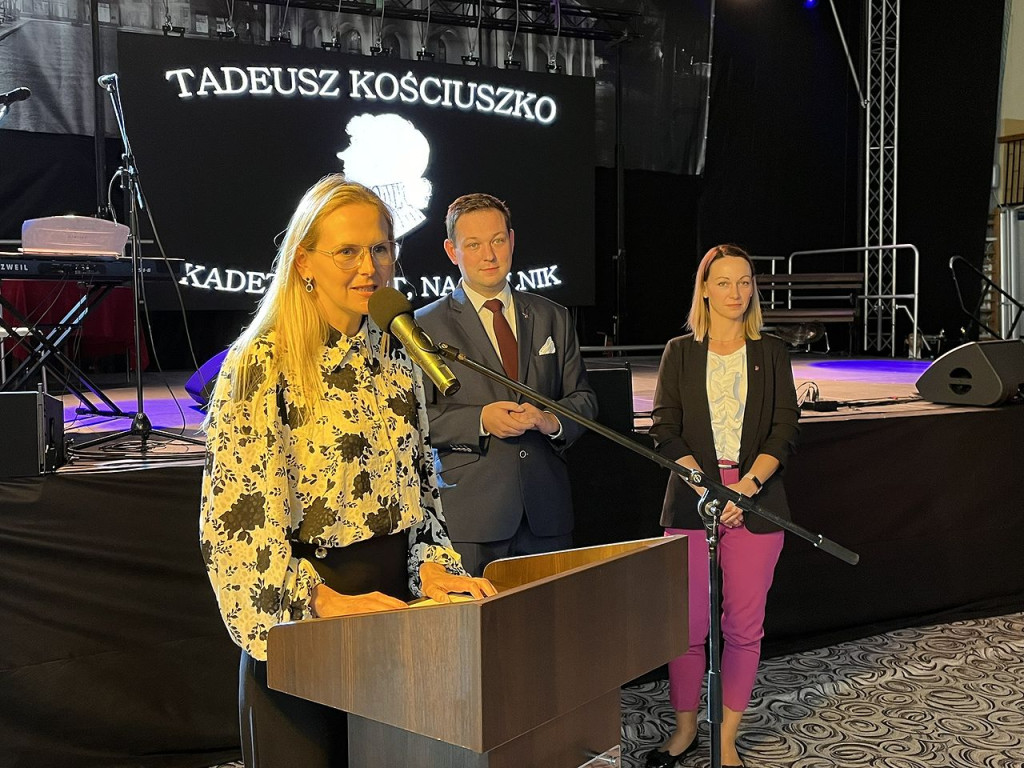 100-lecie nadania imienia jarocińskiemu liceum