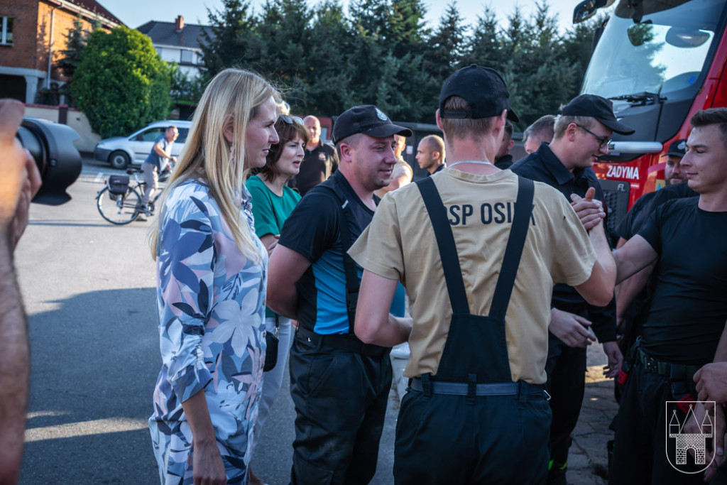 Przez cztery dni 44 strażaków ochotników pomagało powodzianom