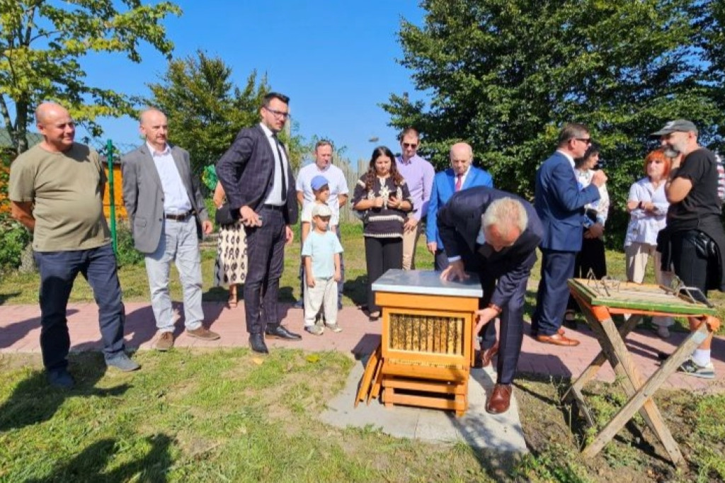 Otwarcie pasieki edukacyjnej w Radlinie