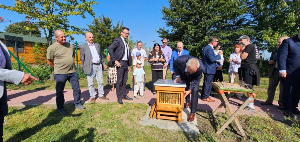 Otwarcie pasieki edukacyjnej w Radlinie