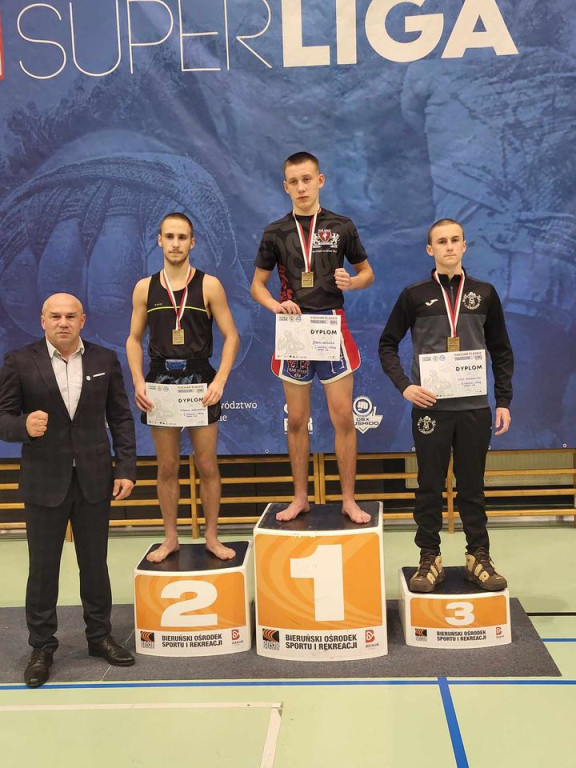 Worek medali dla zawodników Muay Thai Jarocin