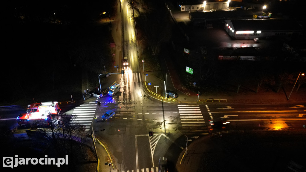 Wypadek na skrzyżowaniu ulic Wrocławskiej i Powstańców Wlkp.