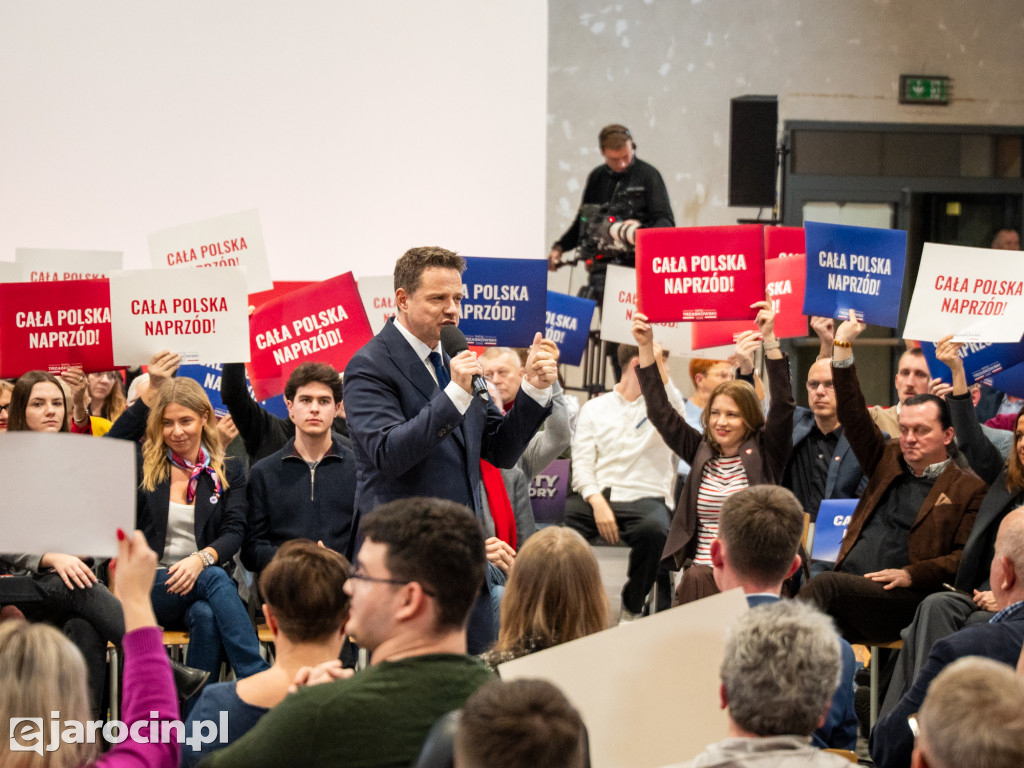 Tłumy na spotkaniu Rafała Trzaskowskiego w Jarocinie