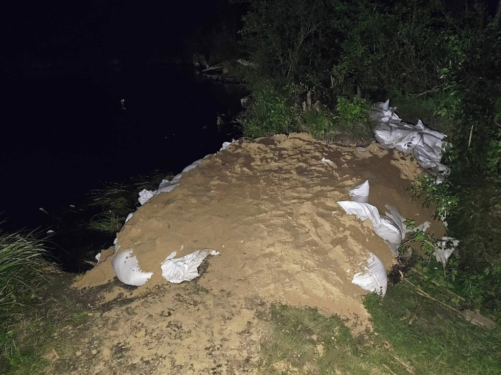 Awaria zbiornika wodnego między Wilkowyją i Bachorzewem