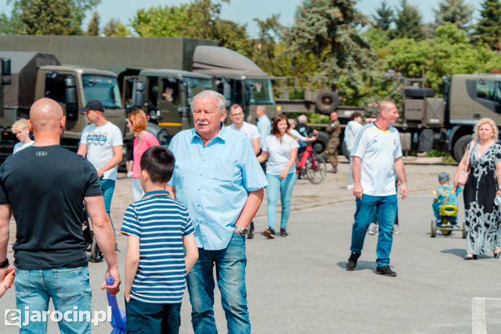 Piknik Militarny i Parada Zabytkowych Samochodów