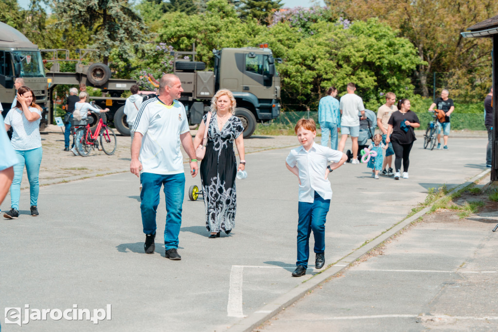 Piknik Militarny i Parada Zabytkowych Samochodów