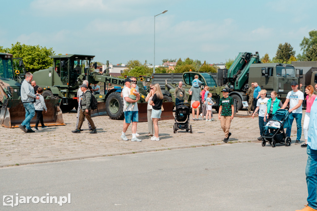 Piknik Militarny i Parada Zabytkowych Samochodów