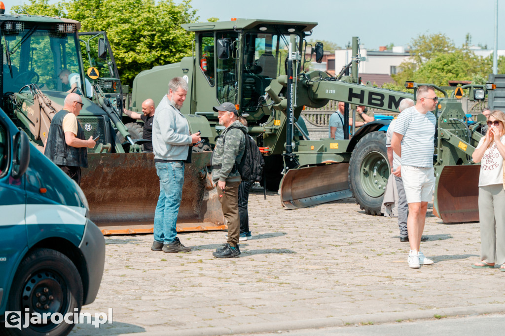 Piknik Militarny i Parada Zabytkowych Samochodów