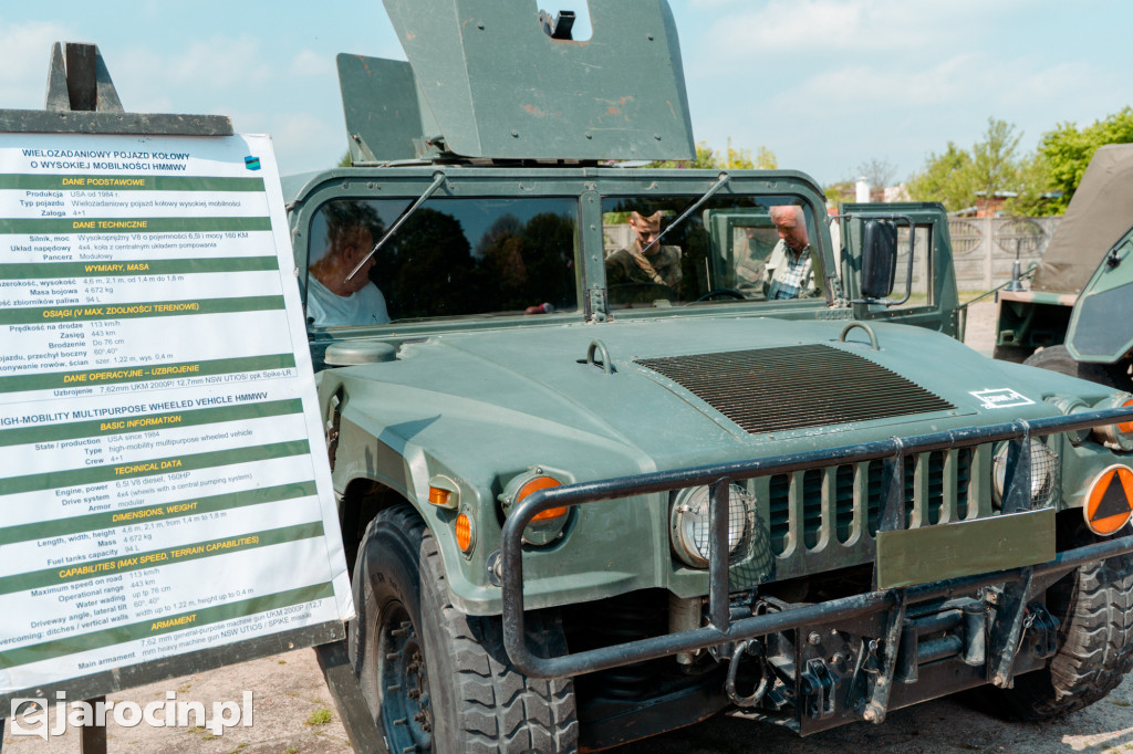 Piknik Militarny i Parada Zabytkowych Samochodów
