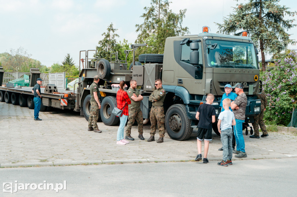 Piknik Militarny i Parada Zabytkowych Samochodów